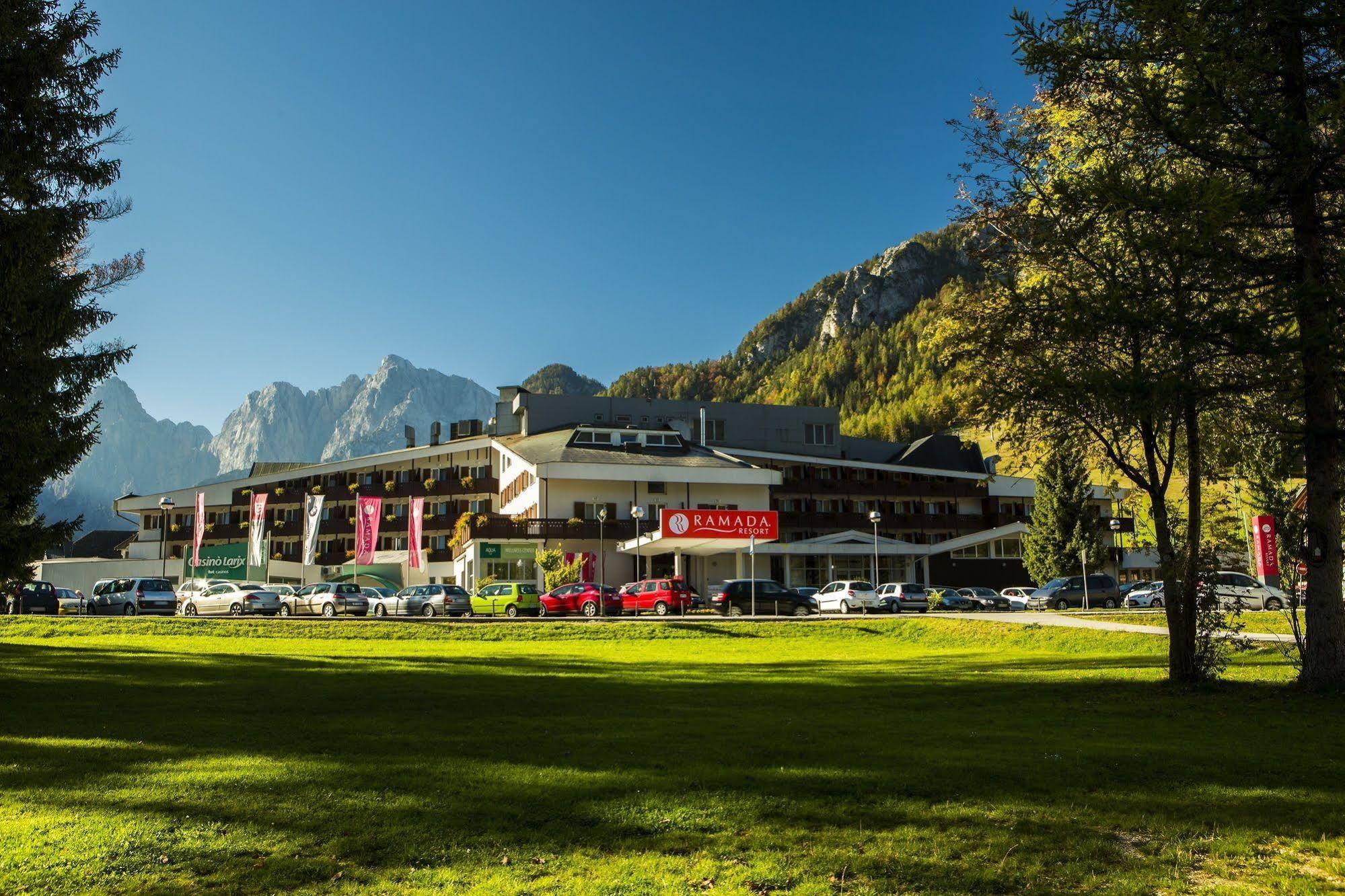 Ramada 4*
